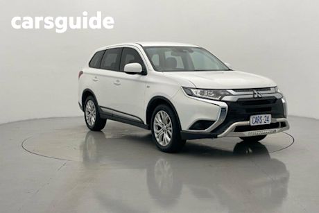 White 2020 Mitsubishi Outlander Wagon