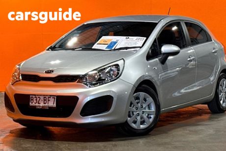 Silver 2012 Kia RIO Hatchback S