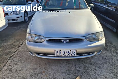 Silver 1999 Ford Festiva Hatchback Glxi