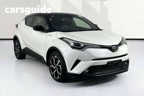 White 2019 Toyota C-HR Hatchback Koba (awd)