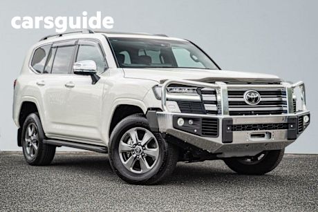 White 2023 Toyota Landcruiser Wagon LC300 Sahara (4X4)