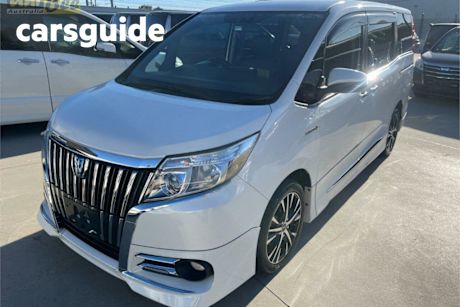 White 2014 Toyota Esquire Wagon Hybrid