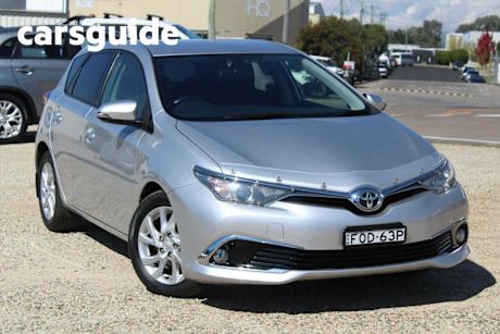 Silver 2017 Toyota Corolla Hatchback Ascent Sport