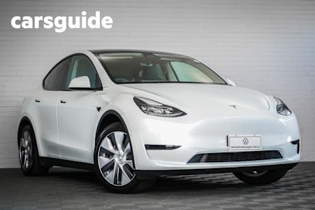 White 2023 Tesla Model Y Wagon Rear-Wheel Drive