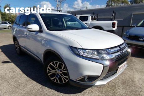 White 2016 Mitsubishi Outlander Wagon LS (4X4)