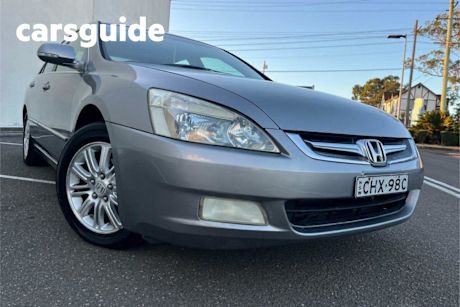 Silver 2006 Honda Accord Sedan V6 Luxury