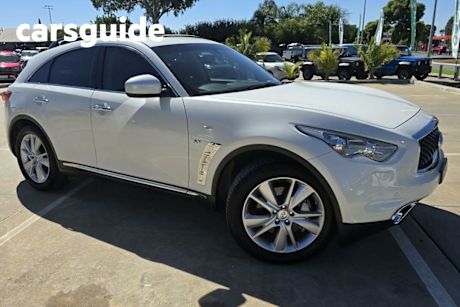 White 2018 Infiniti QX70 Wagon 3.7 GT