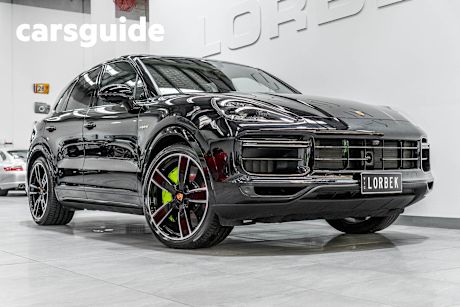 Black 2020 Porsche Cayenne Wagon Turbo S E-Hybrid