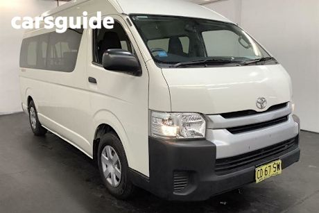 White 2015 Toyota Hiace Bus Commuter