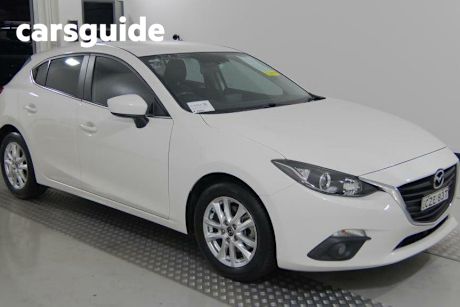 White 2015 Mazda 3 Hatchback Touring
