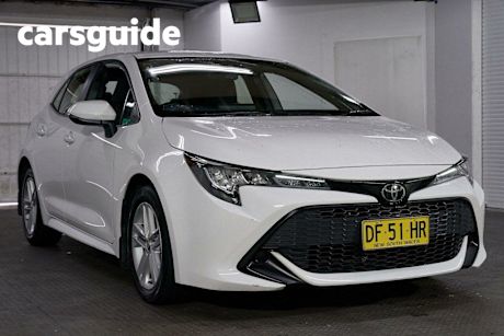 White 2022 Toyota Corolla Hatchback Ascent Sport + Navigation