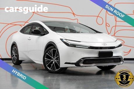 White 2023 Toyota Prius Sedan