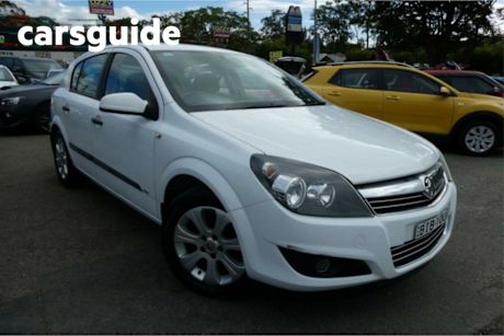 White 2008 Holden Astra Hatchback CD