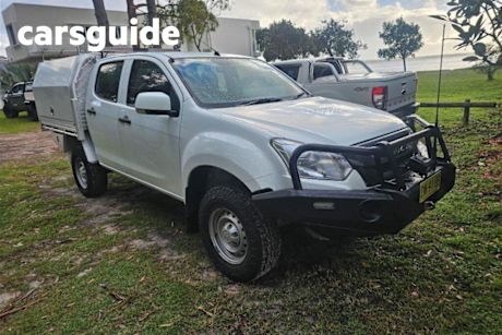 White 2019 Isuzu D-MAX Crew Cab Chassis SX (4X4)
