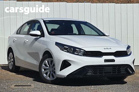 White 2022 Kia Cerato Sedan S