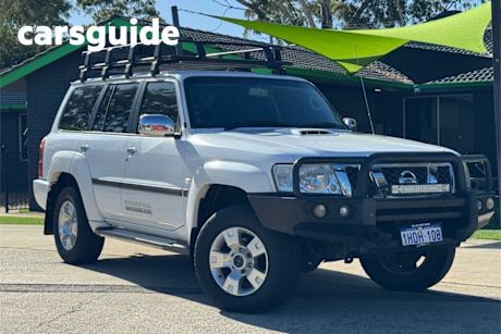 White 2011 Nissan Patrol Wagon ST (4X4)