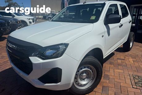 White 2025 Isuzu D-MAX Crew Cab Chassis SX (4X4)
