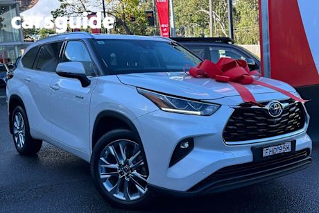 White 2022 Toyota Kluger Wagon Grande Hybrid AWD