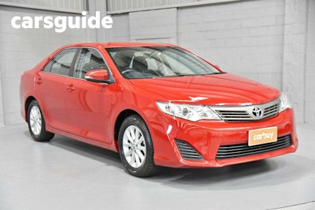 Red 2013 Toyota Camry Sedan Altise