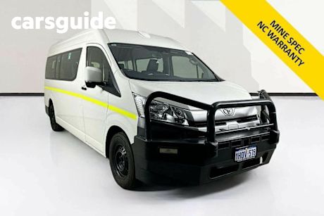 White 2022 Toyota Hiace Bus Slwb Commuter (12 Seats)
