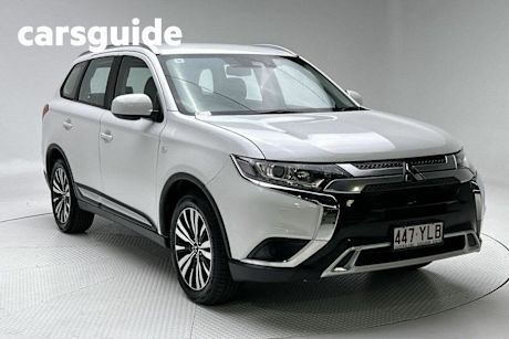 White 2018 Mitsubishi Outlander Wagon ES Adas 5 Seat (2WD)