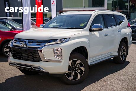 White 2024 Mitsubishi Pajero Sport Wagon Exceed (4WD) 7 Seat