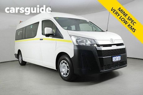 White 2019 Toyota Hiace Bus Commuter (12 Seats)