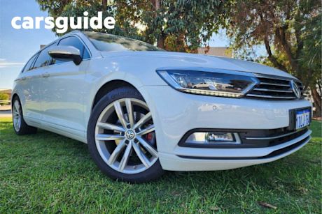 White 2019 Volkswagen Passat Wagon 132 TSI