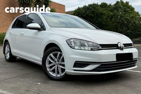 White 2018 Volkswagen Golf Hatchback 110 TSI