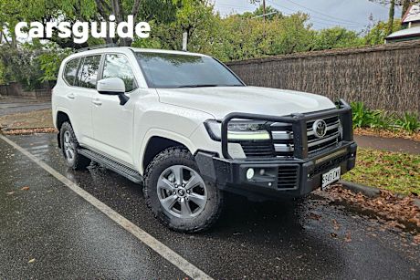 White 2023 Toyota Landcruiser Wagon LC300 VX (4X4)