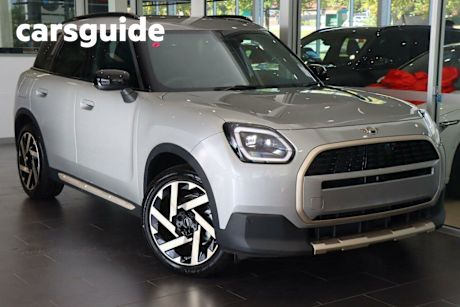 Silver 2024 Mini Countryman Wagon C Favoured (mhev)