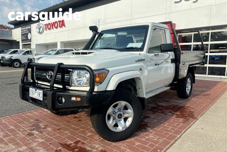 White 2017 Toyota Landcruiser Cab Chassis GXL (4X4)