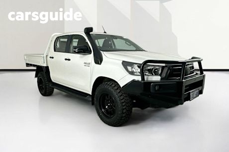 White 2020 Toyota Hilux Double Cab Chassis SR (4X4)