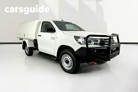 White 2020 Toyota Hilux Cab Chassis SR (4X4)