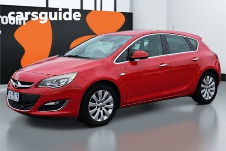 Red 2013 Opel Astra Hatchback 1.6 Select