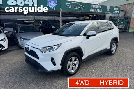 White 2020 Toyota RAV4 Wagon GX (awd) Hybrid