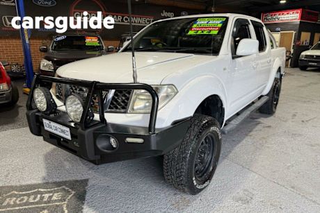 White 2010 Nissan Navara Ute Tray