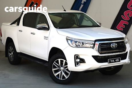 White 2020 Toyota Hilux Ute Tray