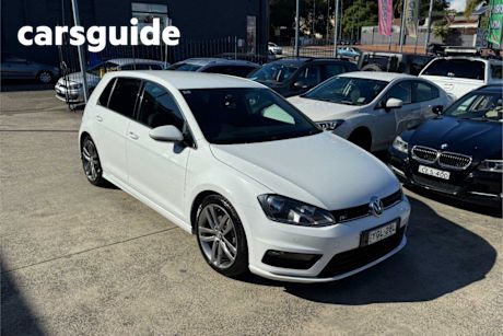 White 2017 Volkswagen Golf Hatchback 110 TSI Highline