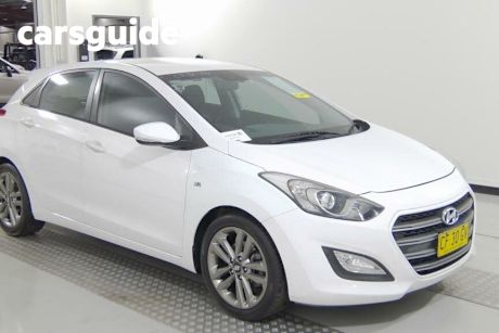 White 2015 Hyundai I30 Hatchback SR