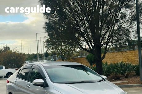 Silver 2015 Honda Grace Sedan Hybrid EX