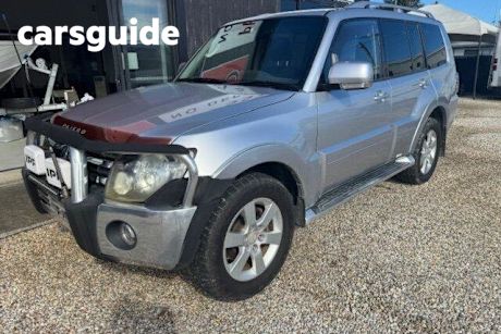 Silver 2007 Mitsubishi Pajero Wagon VR-X LWB (4X4)