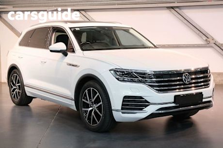 White 2019 Volkswagen Touareg Wagon 190TDI