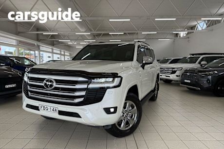 White 2023 Toyota Landcruiser Wagon LC300 Sahara (4X4)