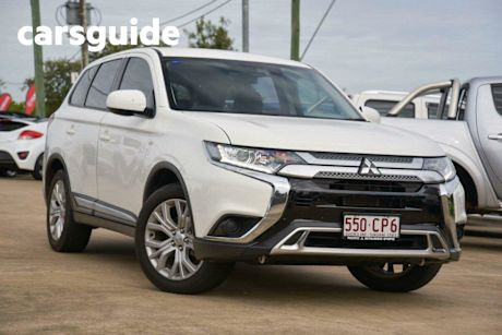 White 2021 Mitsubishi Outlander Wagon ES 7 Seat (2WD)