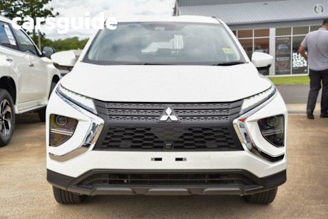 White 2023 Mitsubishi Eclipse Cross Wagon PHEV AWD ES