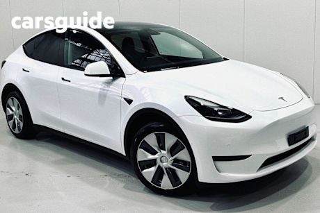 White 2023 Tesla Model Y Wagon Rear-Wheel Drive
