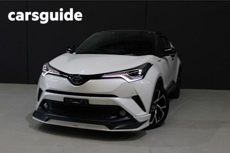 White 2018 Toyota C-HR Wagon (Hybrid)