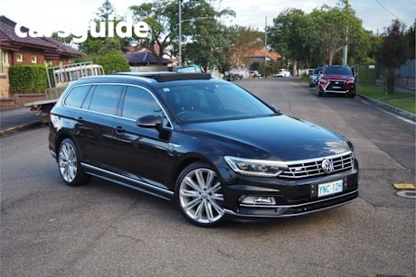 Black 2018 Volkswagen Passat Wagon 206TSI R-Line
