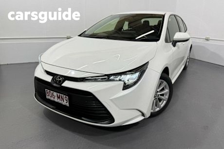 White 2022 Toyota Corolla Sedan Ascent Sport + Convenience PK